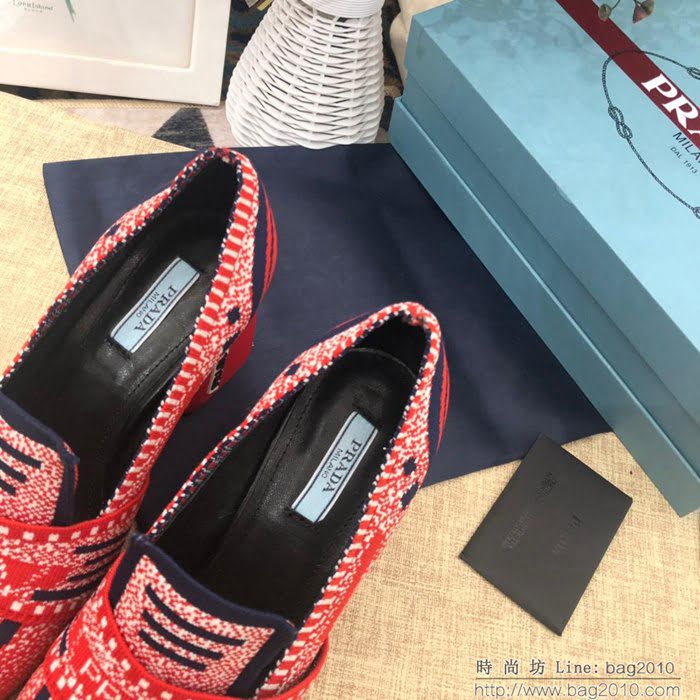 PRADA普拉達 2019頂級版本 刺繡系列 春夏時尚 粗跟方頭單鞋 網紅同款  ljl1037
